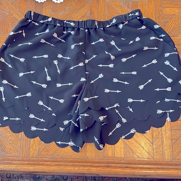Anthropologie arrow shorts 🏹 - Picture 3 of 14